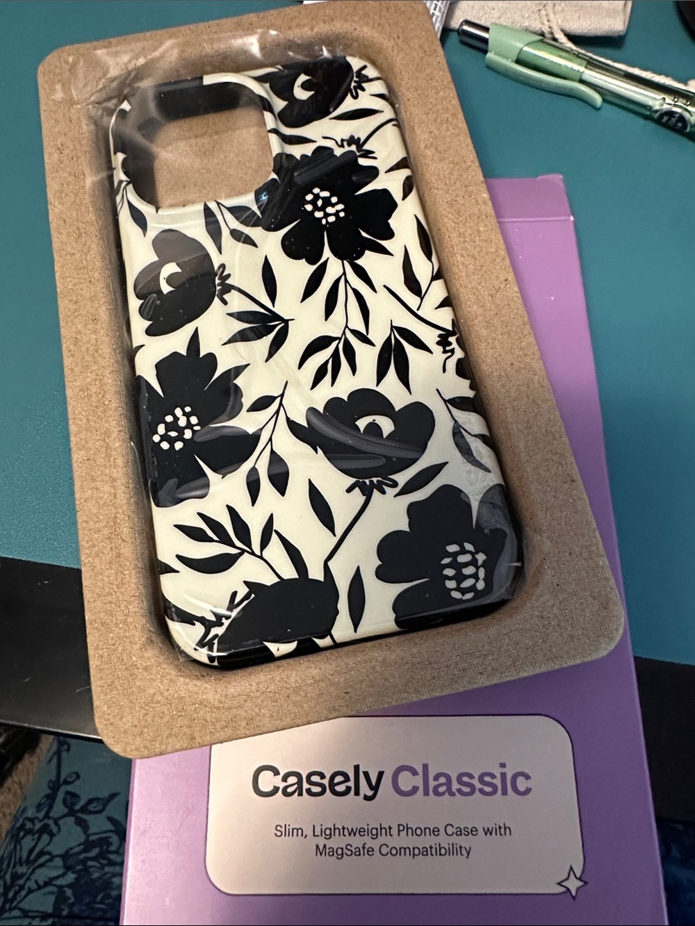 14 pro max - Apple MagSafe case - casely
